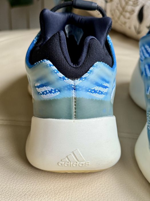 Adidas Yeezy 700 v3 Arzareth Orginał buty stan bardzo dobry roz 47 1/3