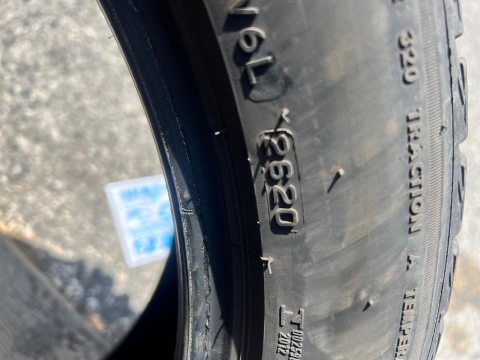 235/50/19 Bridgestone 2 pneus