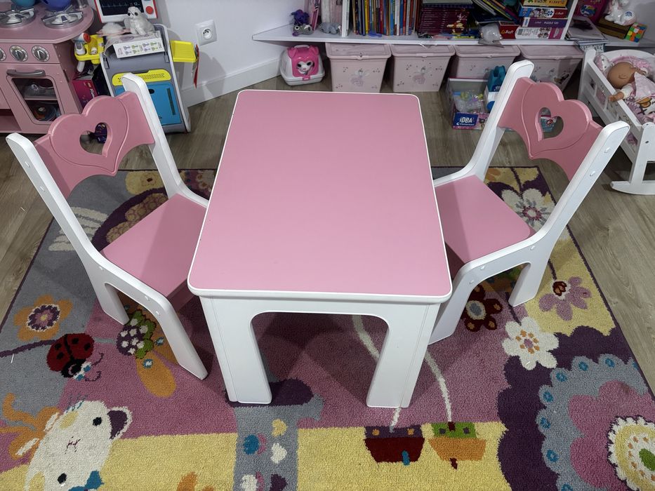 Stolik i krzeselka