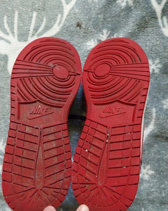 Czerwono- Czarne buty Nike Air Jordan 1 Low