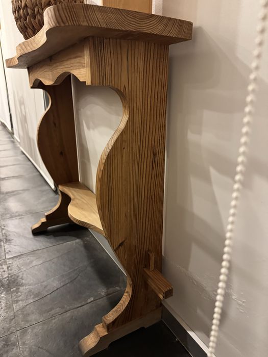 Mesa de apoio em madeira