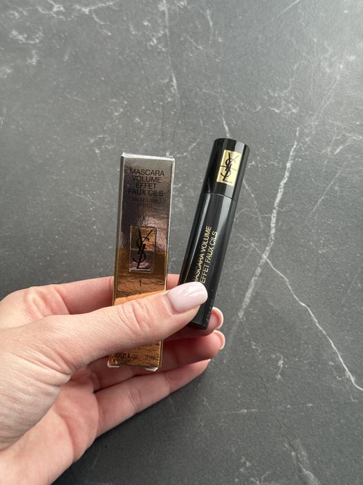 Тревел формати Hourglass, YSL, Charlotte Tilbury