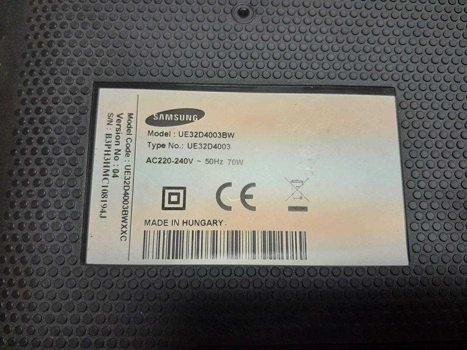 PEÇAS - TV LED 32" - Samsung UE32D4003BW - com Ecrã Danificado!!!