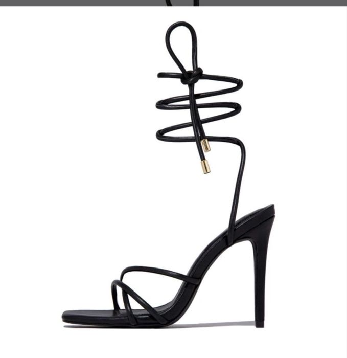 Сандалі на шпильках DeeZee