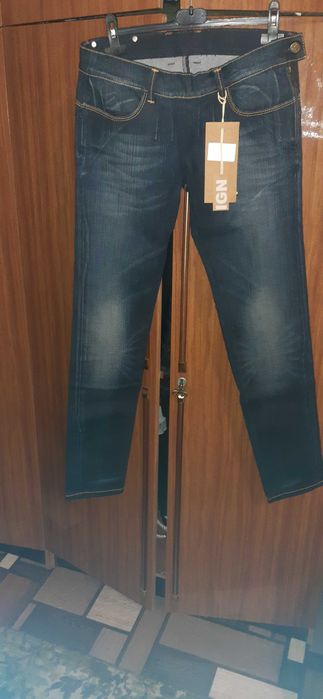 джинси жіночі Італія