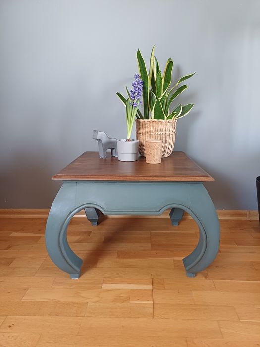 Stolik kawowy z litego drewna