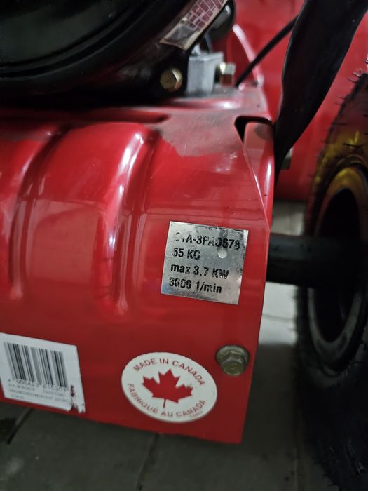 Odśniezarka Mtd st380d 50/56 napęd 2006r 5 km  Canada