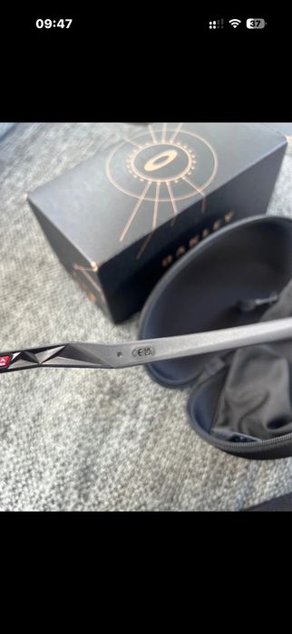 Oakley sutro lite sweep black/black