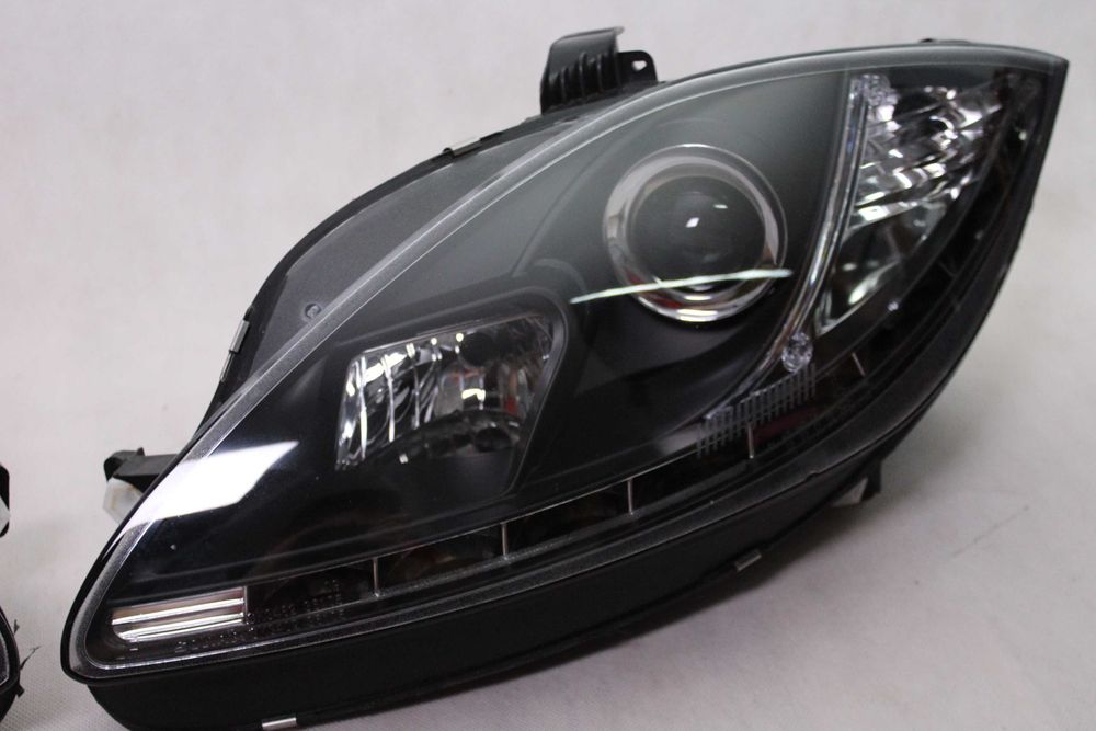 Lampy reflektory przednie przód SEAT LEON 2 II 05-09 LED BLACK NOWE