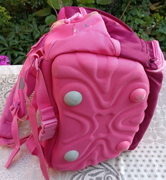 Продам каркасний шкільний рюкзак для дівчинки 6-10 р.