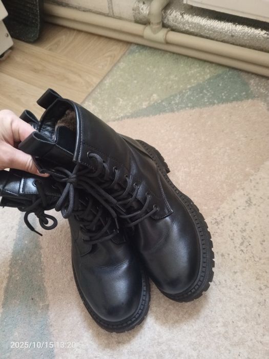 Шкіряні сапоги в прекрасному стані