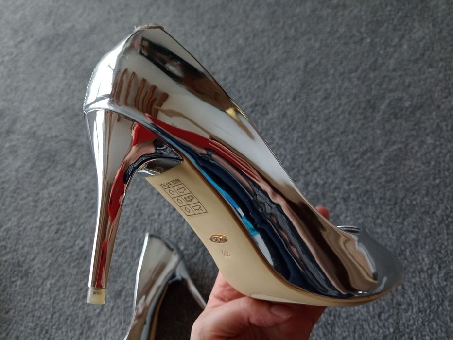 Sprzedam szpilki rozmiar 38