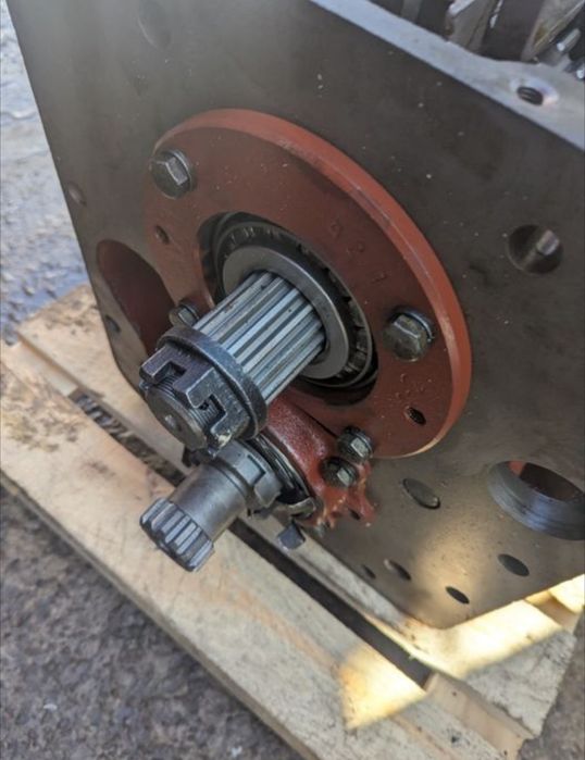 КоРоБка пеРедАч КПП мТз 80 82 Коробка перемены передач МТЗ-80  892 952