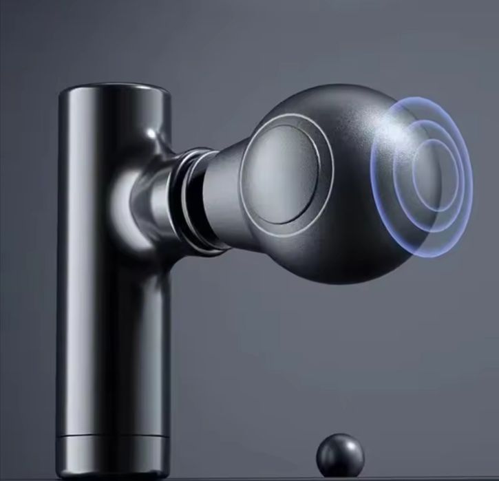 Czarny mini masażer