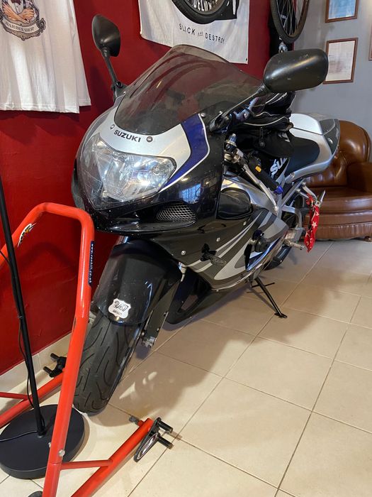 Para quem ama a aventura de mota juntando a adrenalina tem aqui um boa escolha . Mande mensagem