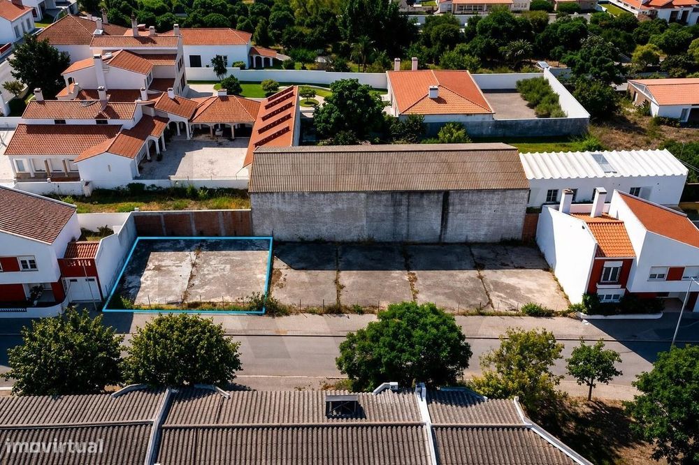 Venda De Lote De Terreno Urbano Para Moradia Na Vila De Alpiarça - San — Alpiarça, Santarém