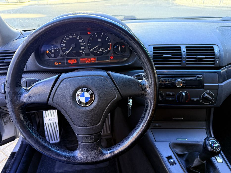 Bmw 318TI Sport Aceito retomas