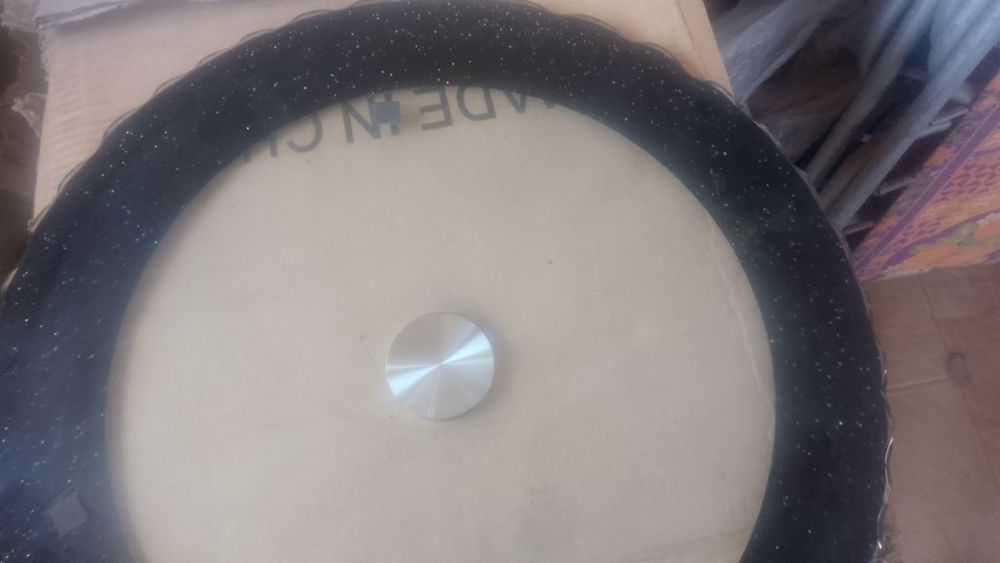 Продам стекляные столы