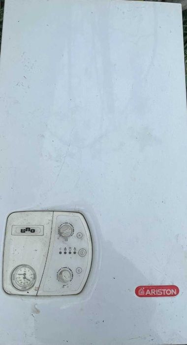Газовий котел Арістон уно турбо на запчастини