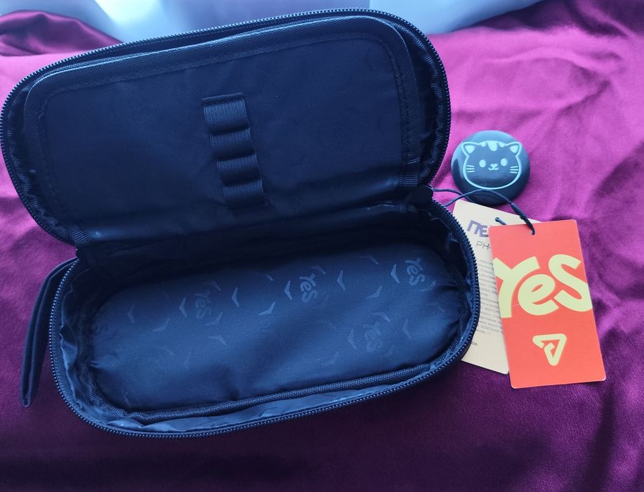 Пенал для дівчат фірмовий Yes ( новий )