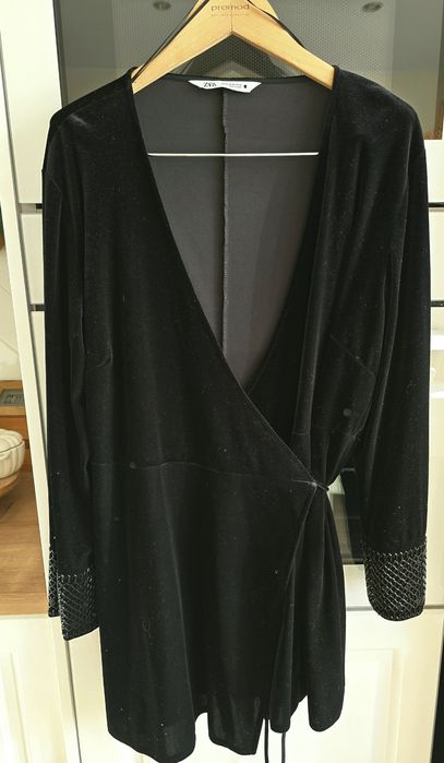 Sukienka welurowa Zara elegancka L-XL czarna kopertowa Święta Sylweste