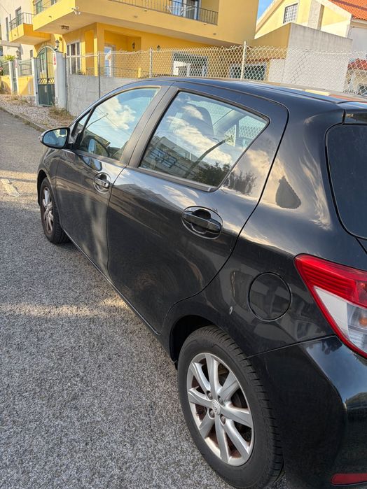 TOYOTA Yaris Nacional