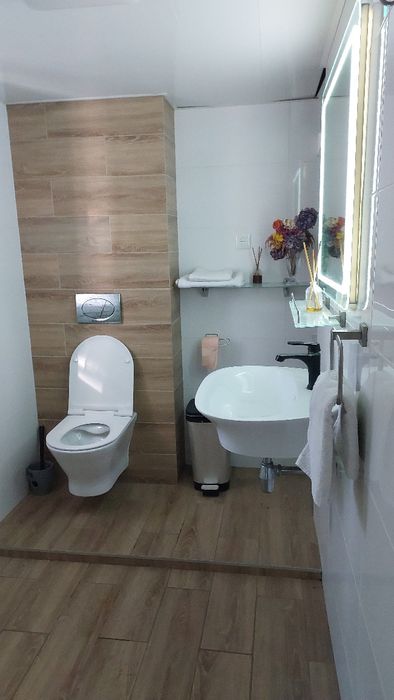 Здам будиночок біля озера в селі Погреби