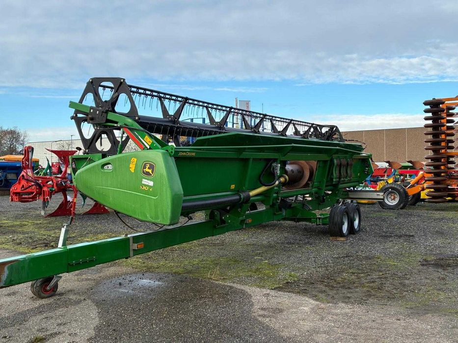 John Deere S670I