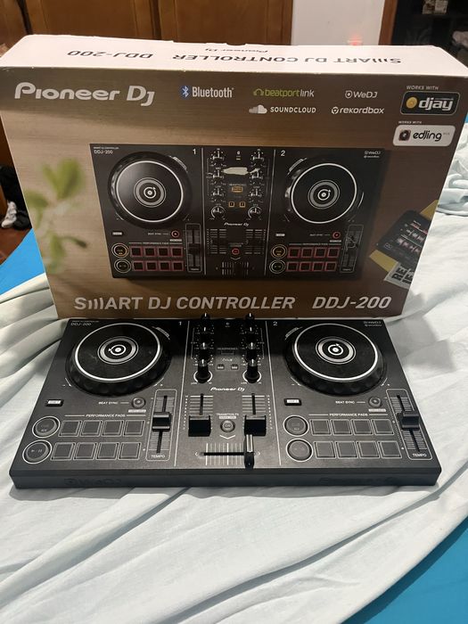 Mesa pioneer ddj-200