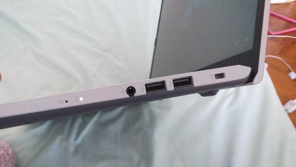 notebook asus com rato