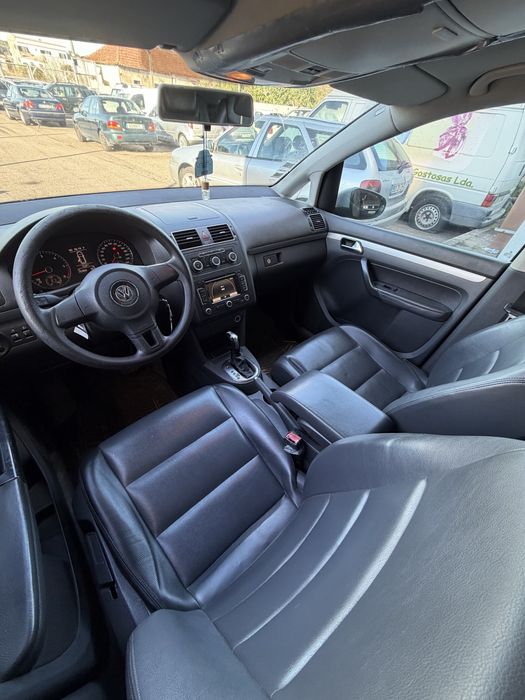 VW Touran 1.6TDi Trendline 105CV Caixa Automática 7 V