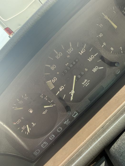 Mercedes benz  w124 200d — photo 3