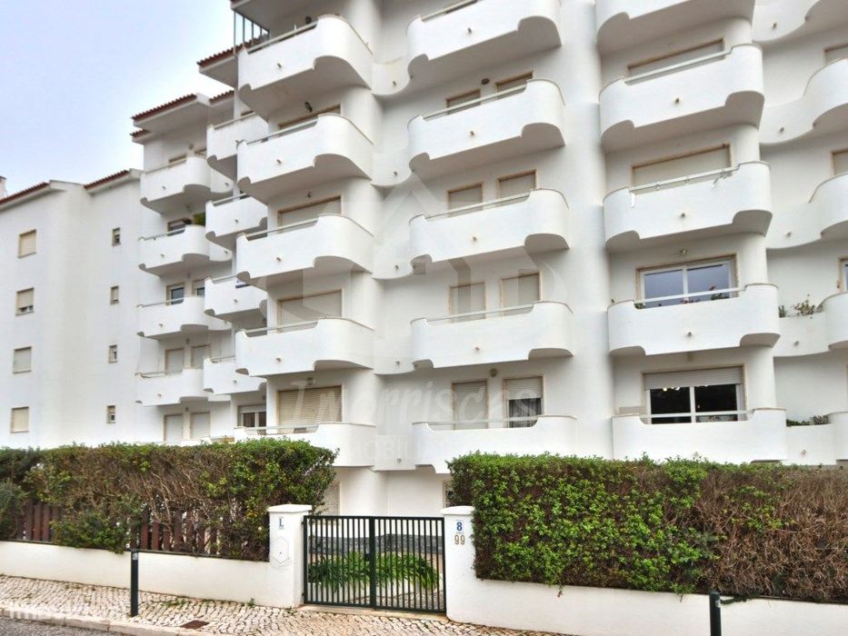 Apartamento T3 com vista mar em Cascais, com box