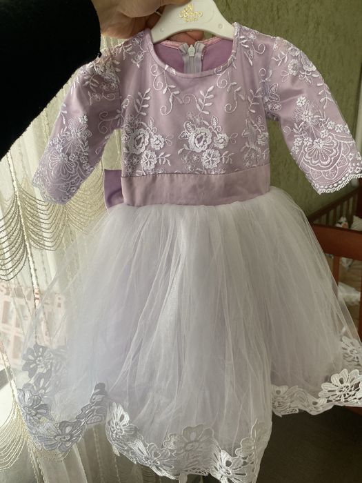 Нарядна сукня для дівчинки