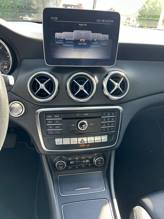 Mercedes GLA 200
