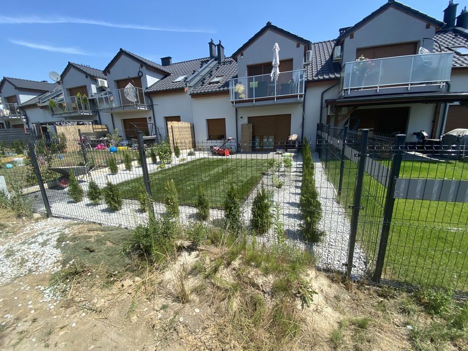 Ogrody, ogordzenia, systemy nawadniające, kosiarki automatyczne