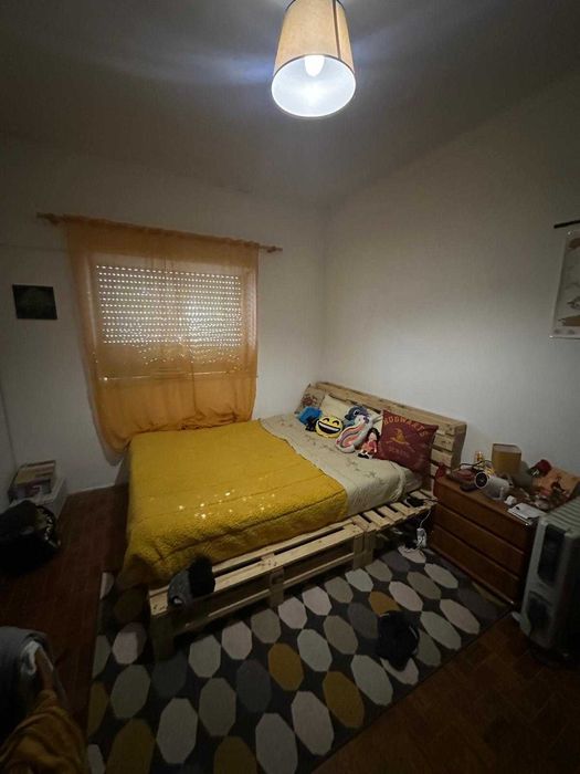 Cama em paletes 180×210
