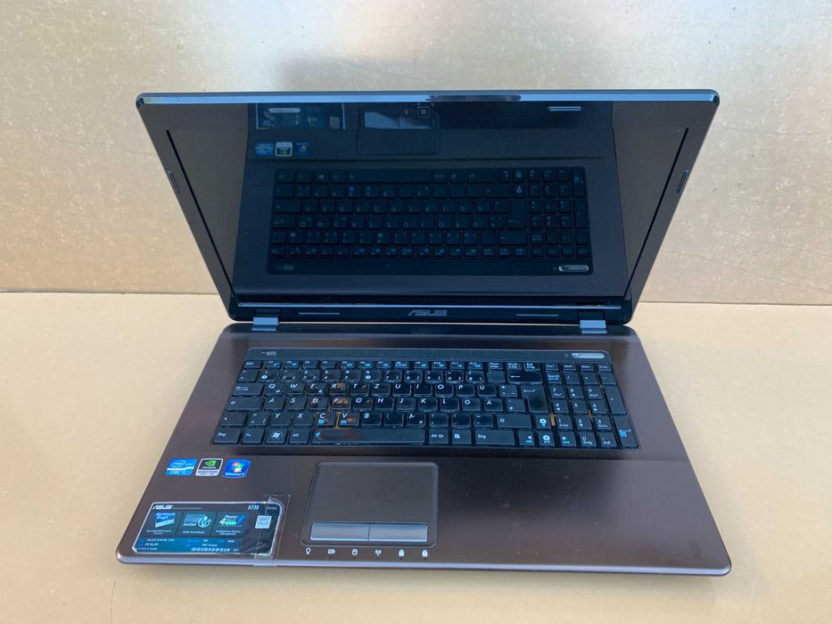 Laptop 17,3" Asus A73S Windows 7