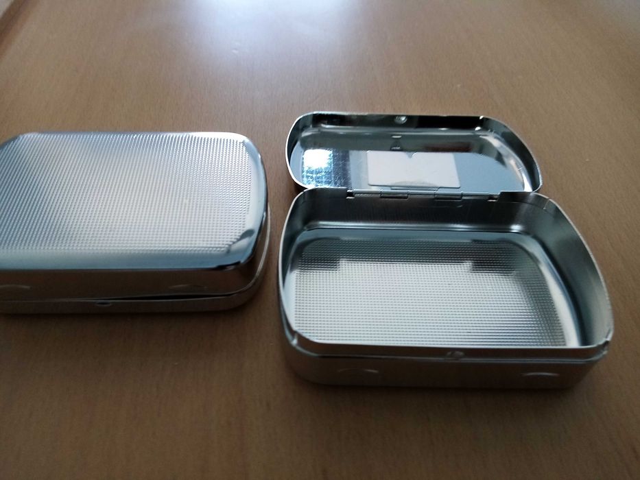 Caixas para guardar tabaco de enrrolar novas