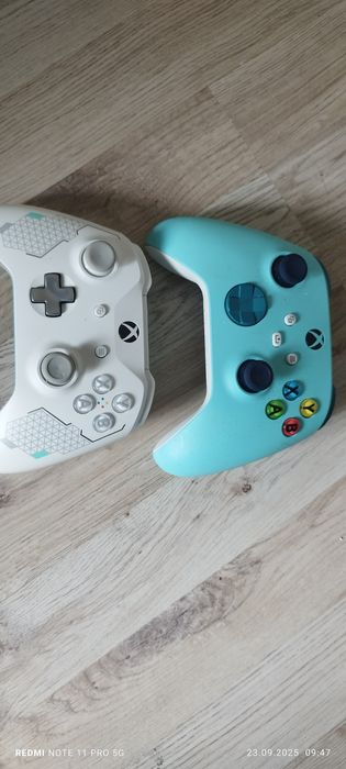 Konsola Xbox Series X 1TB + 2 pady + gry