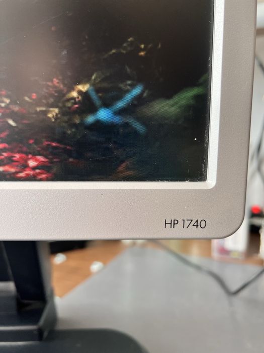Monitor HP 1740