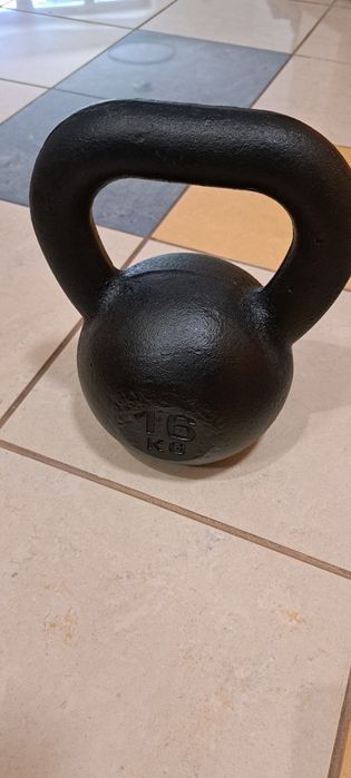 Kettlebell 16 kg żeliwny. Kawmet, odlew w Polsce
