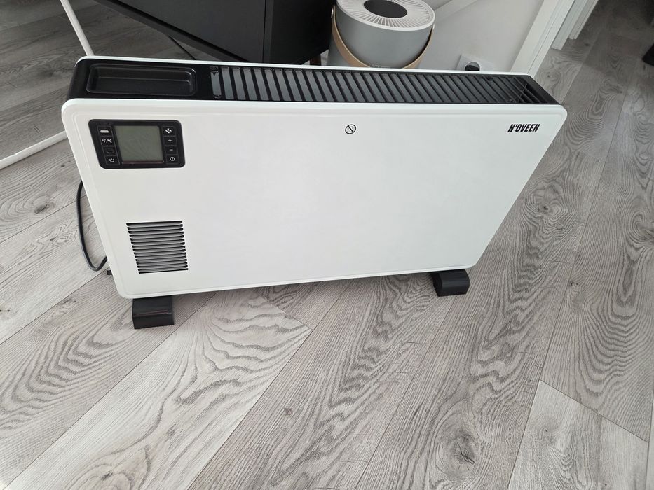 noveen grzejnik konwektorowy CH9000 lcd