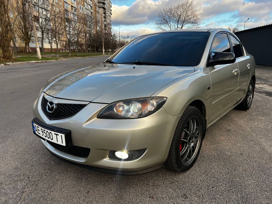 Продам Mazda 3 1.6