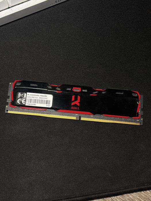 Оперативна память Goodram IRDM X DDR4 8GB PC4-25600 DIMM