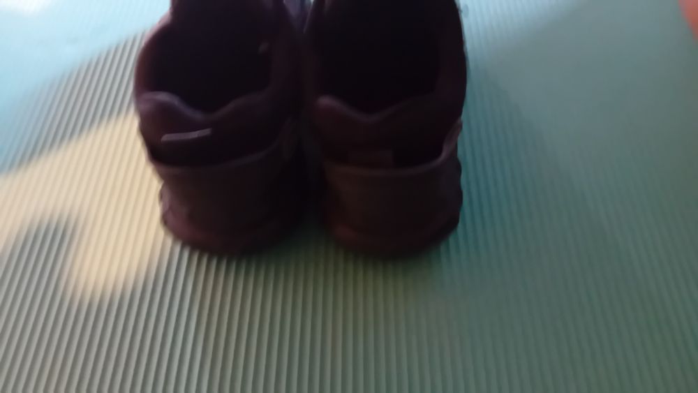 Buty z metalem wsirodku