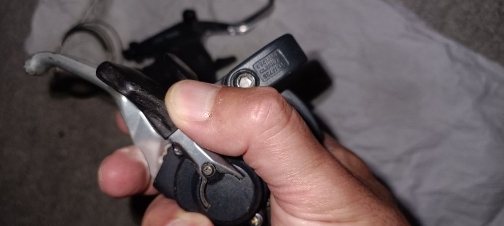 Manetes integradas Shimano XT