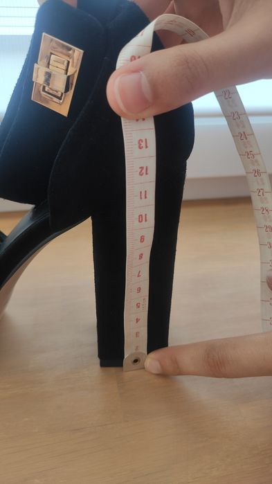 Замшеві босоніжки