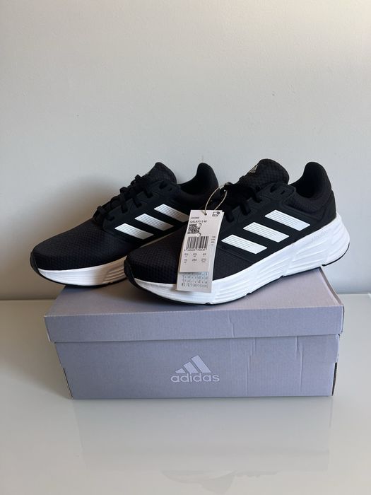 Sapatilhas de homem da Adidas Galaxy 6M