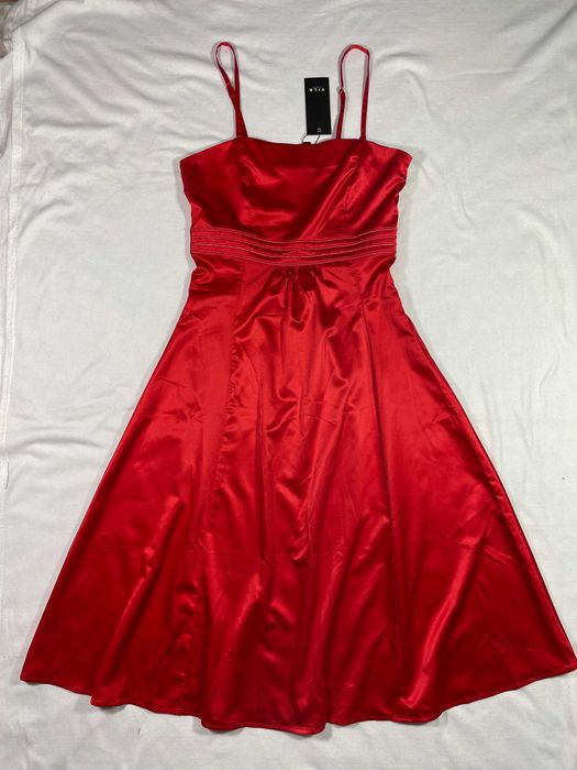 Vila nowa czerwona satynowa sukienka sylwester święta